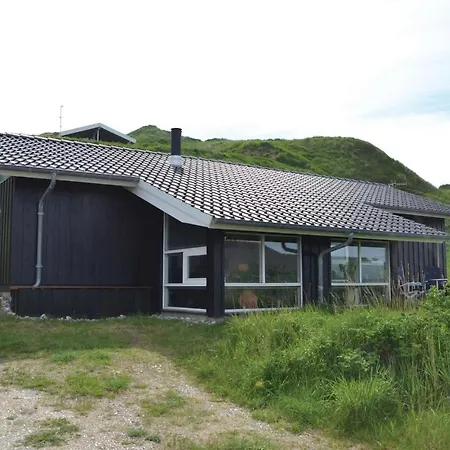 Four-bedroom Holiday In Løkken